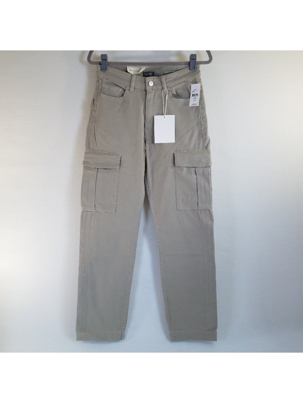DL1961 Noah Tapered Straight Leg Cargo Pants Tan Actual 29x30 Tag 28x31 Stretch